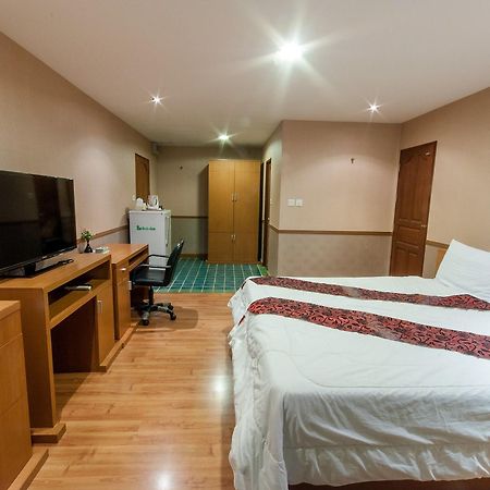 Sa-Bai-Dee Condo Чонбури Экстерьер фото