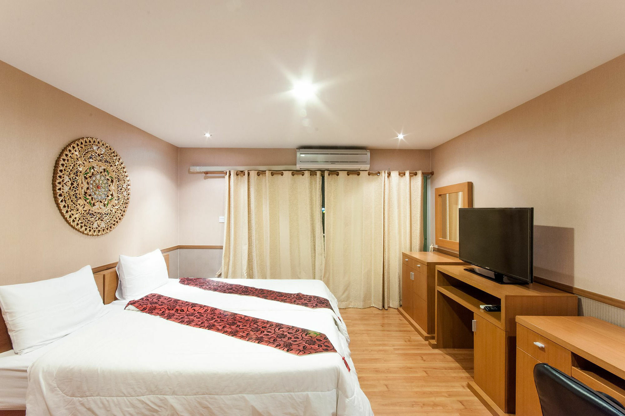 Sa-Bai-Dee Condo Чонбури Экстерьер фото